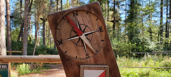 Start compass in the forest